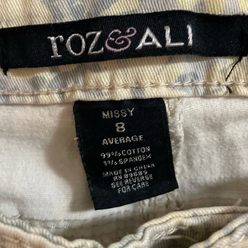 Floral Jeans 🌼 Roz & Ali - Picture 4 of 4